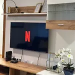 Radmanovic - Free Private Parking, Balcony, 10 Min To Center Appartement Banja Luka