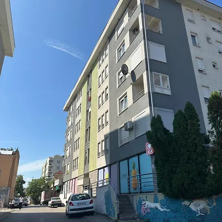Διαμέρισμα Radmanovic - Free Private Parking, Balcony, 10 Min To Center *