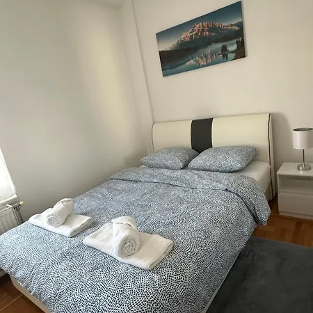 Radmanovic - Free Private Parking, Balcony, 10 Min To Center * Μπάνια Λούκα