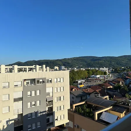 Radmanovic - Free Private Parking, Balcony, 10 Min To Center بانيا لوكا