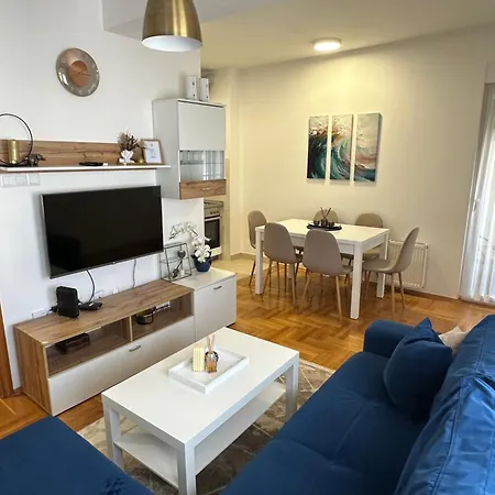 Radmanovic - Free Private Parking, Balcony, 10 Min To Center *