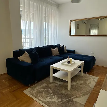Διαμέρισμα Radmanovic - Free Private Parking, Balcony, 10 Min To Center