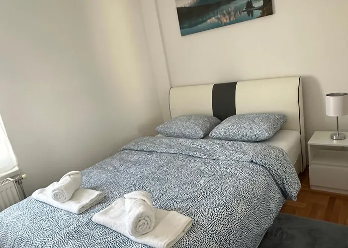 Radmanovic - Free Private Parking, Balcony, 10 Min To Center * بانيا لوكا