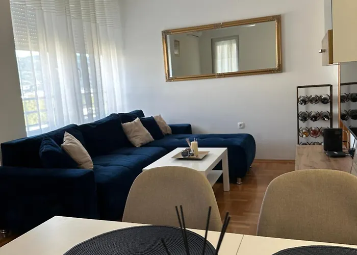 Radmanovic - Free Private Parking, Balcony, 10 Min To Center *