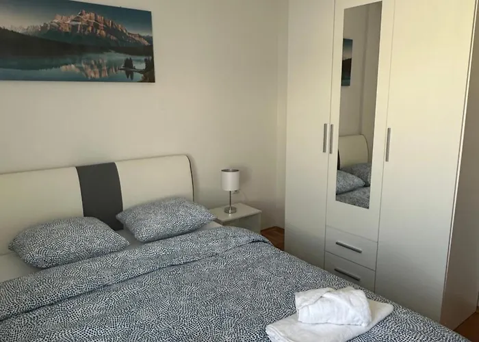 Radmanovic - Free Private Parking, Balcony, 10 Min To Center