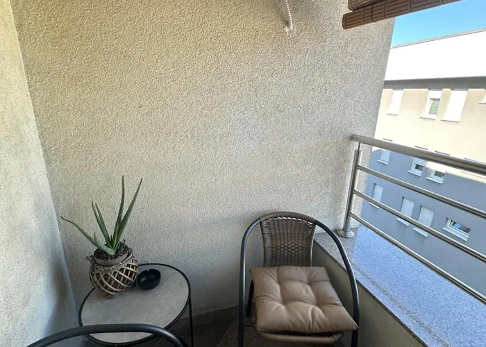 Radmanovic - Free Private Parking, Balcony, 10 Min To Center بانيا لوكا