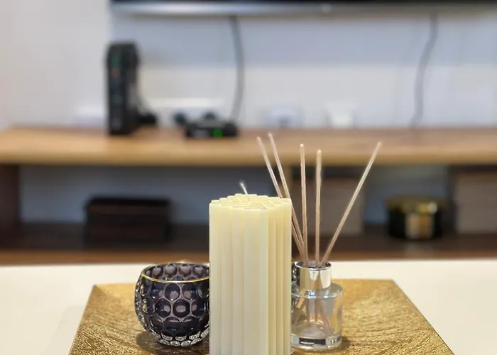 Radmanovic - Free Private Parking, Balcony, 10 Min To Center شقة *