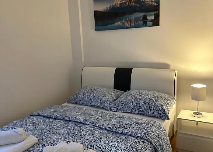 Radmanovic - Free Private Parking, Balcony, 10 Min To Center *